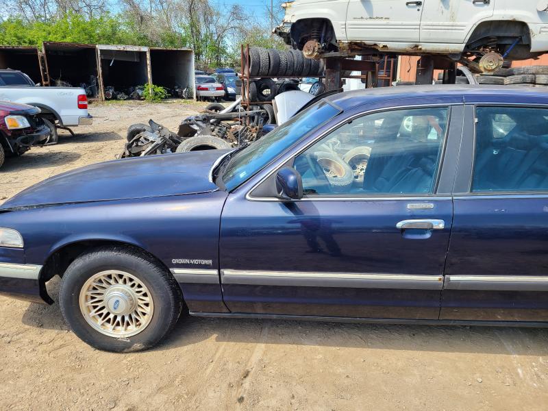 1994 Ford Crown Vic Center Cap