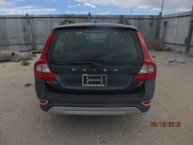 2011 Volvo 70 Series Bumper Assy (Rear) Includes Cover
