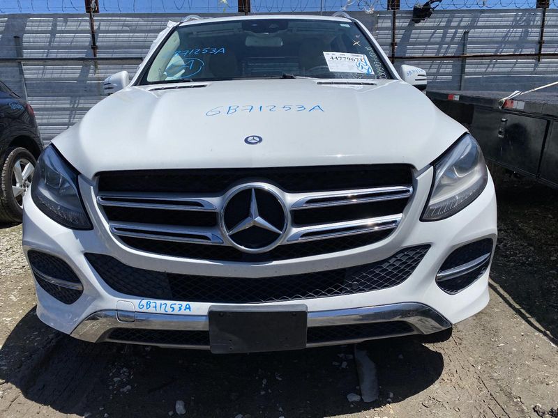2017 Mercedes GLE Class Radio