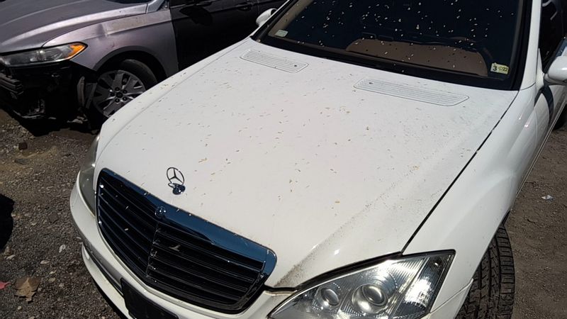 2013 Mercedes S Class Windshield Washer Reservoir