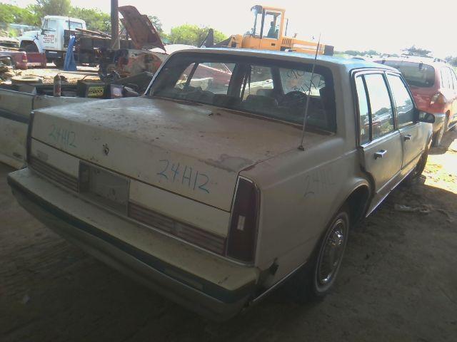 1990 Oldsmobile 98 Bumper Assy (Rear) Includes Cover
