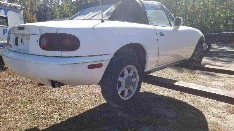 1992 Mazda Miata MX5 Throttle Valve Housing