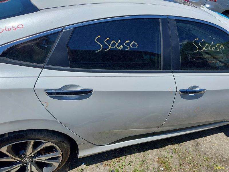 2016 Honda Civic Door Rear