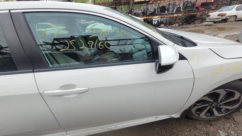 2016 Honda Civic Mirror Door