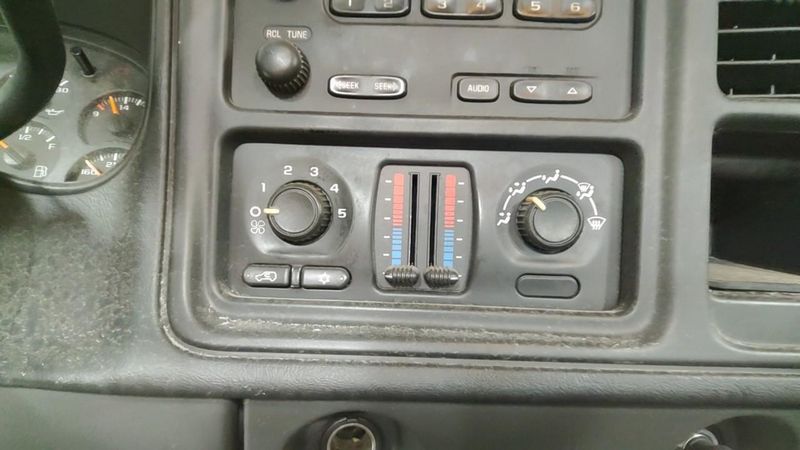 2007 Chevy Truck-Silverado 3500 AC Control