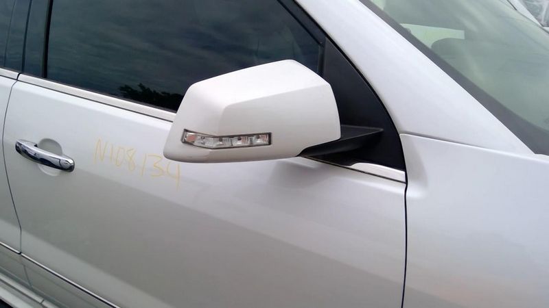 2014 GMC Acadia Mirror Door