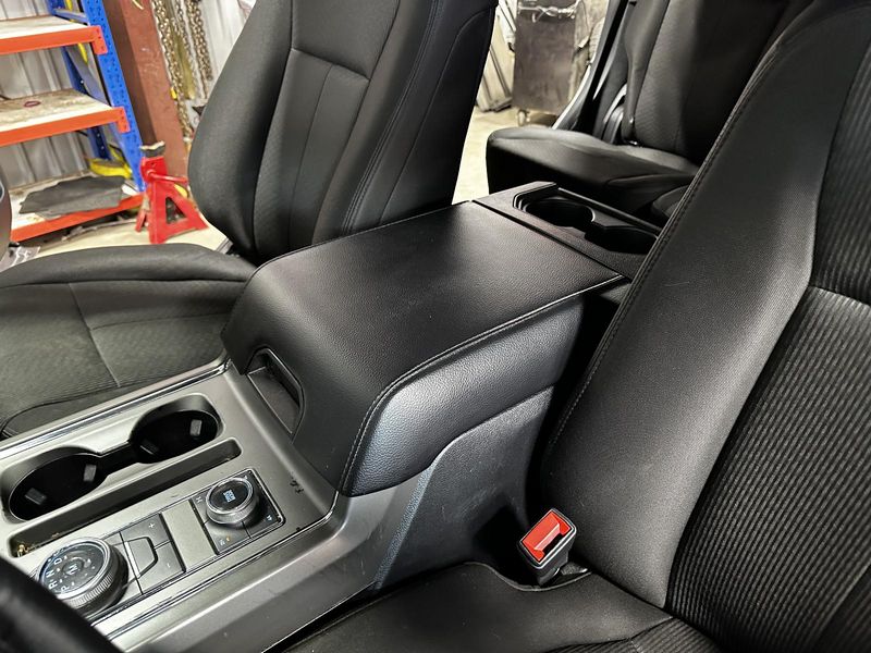2020 Ford Expedition Used Console Front