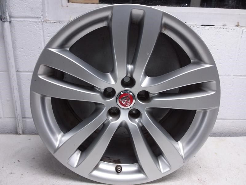 2012 Jaguar XJ8 Used Wheel