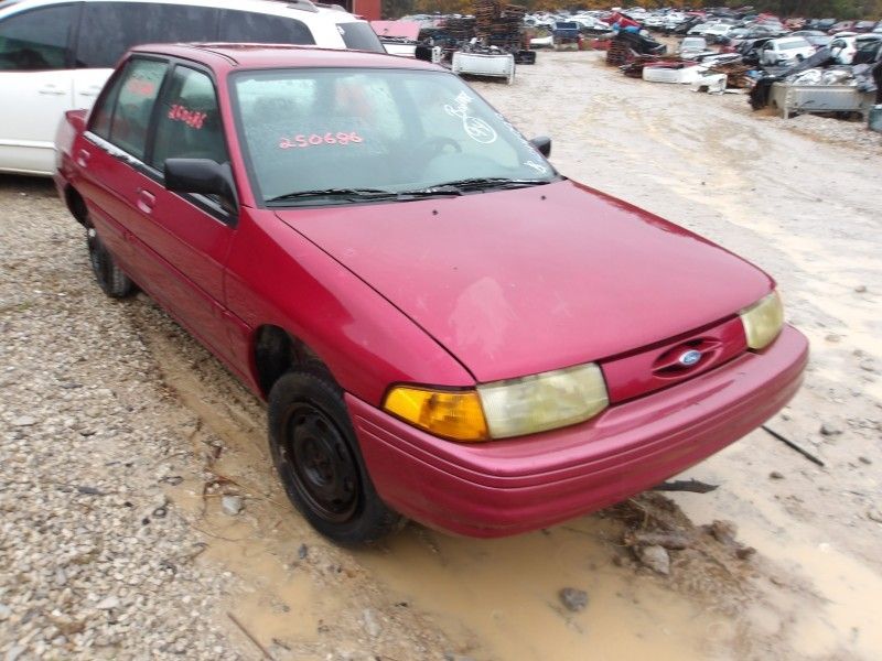 1994 Ford Escort Used Bumper Assy (Front) Includes Cover