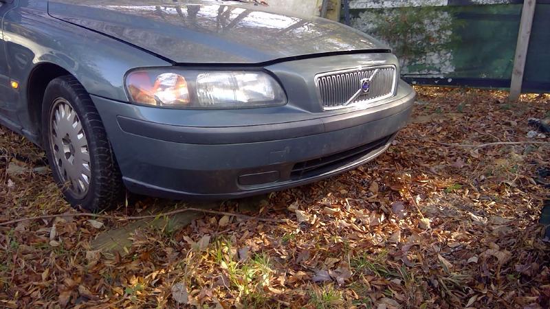 2004 Volvo 70 Series Used Bumper Assy (Front) Includes Cover