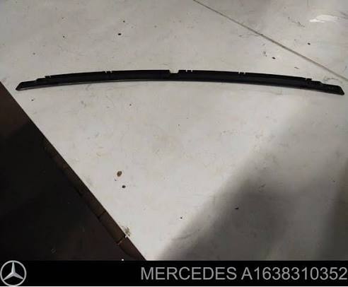 2005 Mercedes ML Series Used Dashboard Defrost Vent Upper Grill