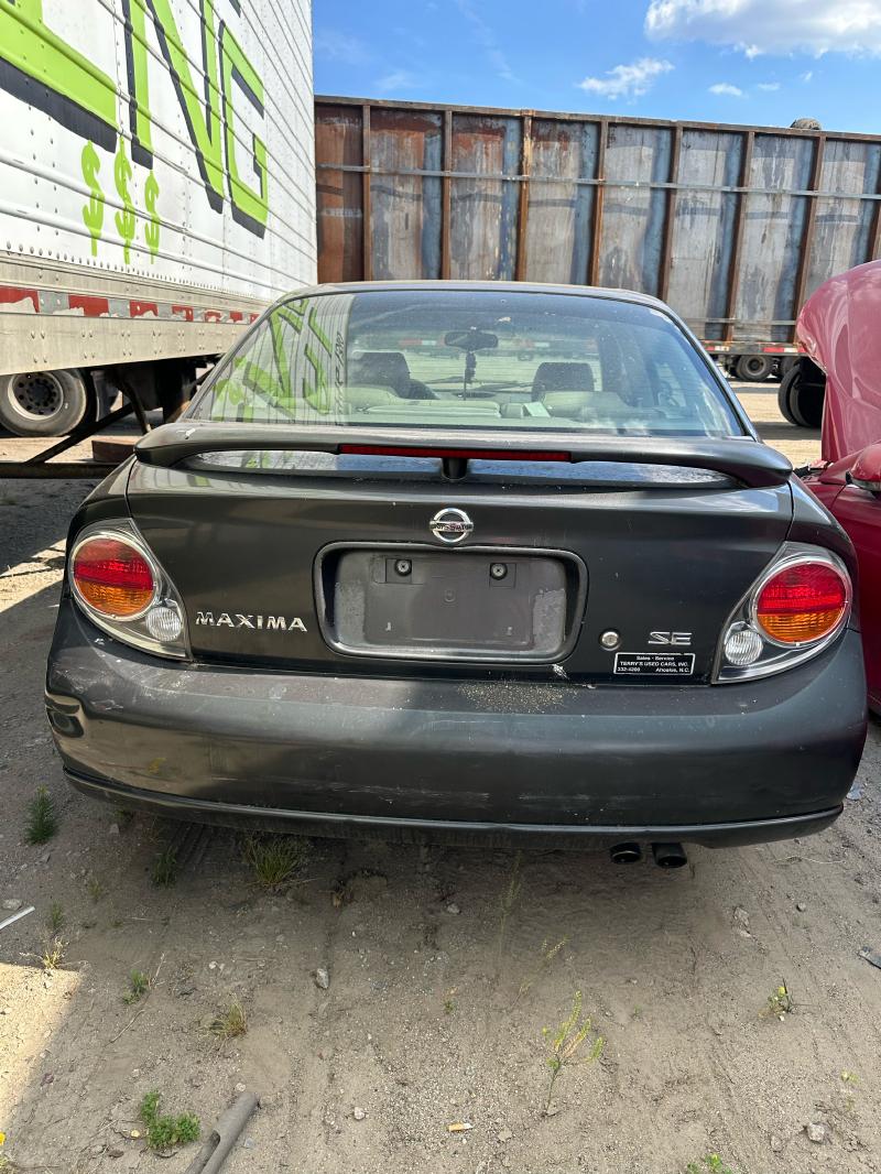 2003 Nissan Maxima Used Bumper Assy (Rear) Includes Cover
