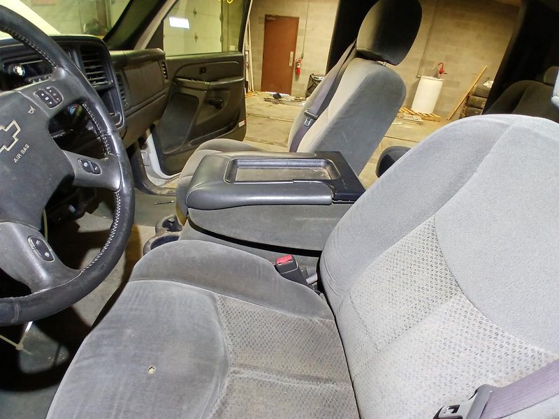 2004 Chevy Truck-Silverado 2500 Used Seat Front